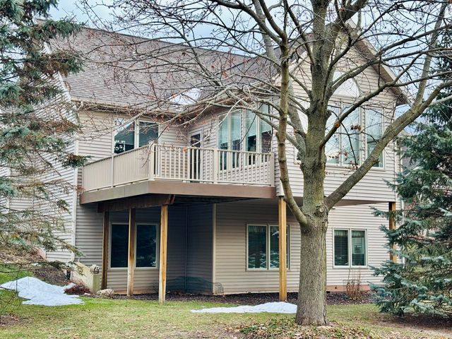 2268 NW Pin Oak Court NW 91, Grand Rapids, MI 49504