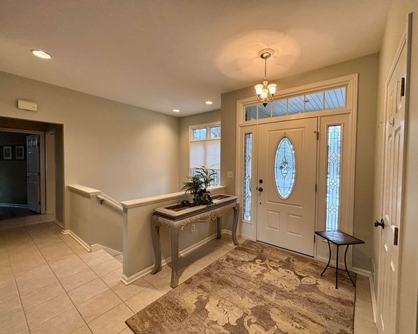 2268 NW Pin Oak Court NW 91, Grand Rapids, MI 49504