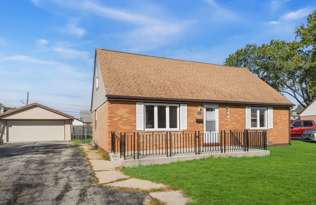 8208 S Oak Park Avenue, Burbank, IL 60459 — exterior