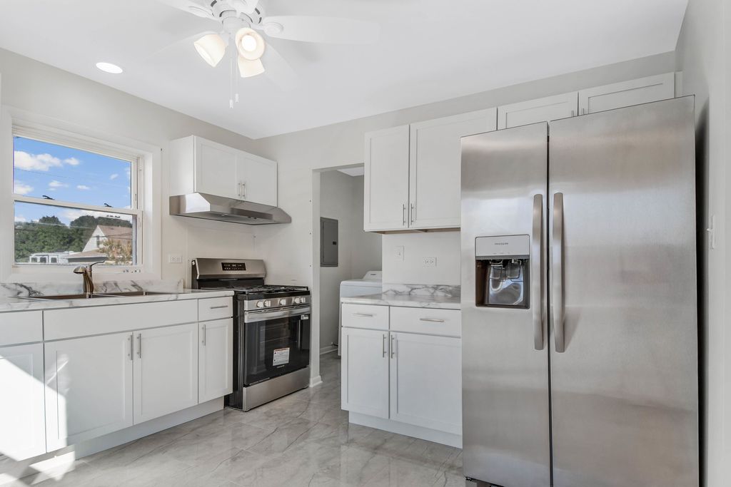 8208 S Oak Park Avenue, Burbank, IL 60459 — photo 5