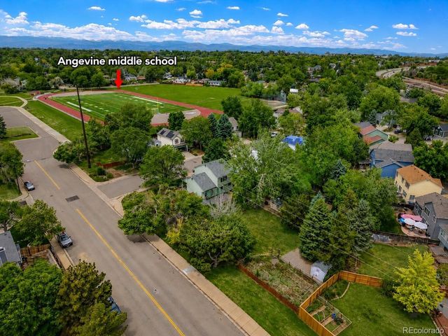 880 Parthenon Ct, Lafayette, CO 80026