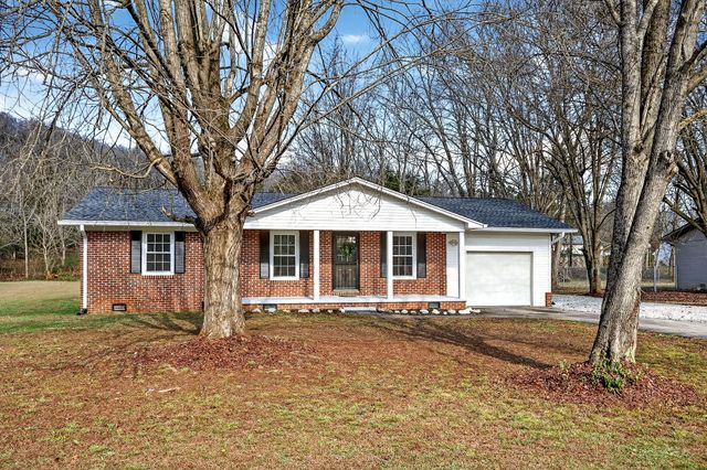 396 Jefferson Ave, Sparta, TN 38583