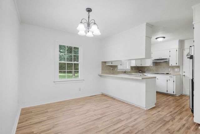 396 Jefferson Ave, Sparta, TN 38583