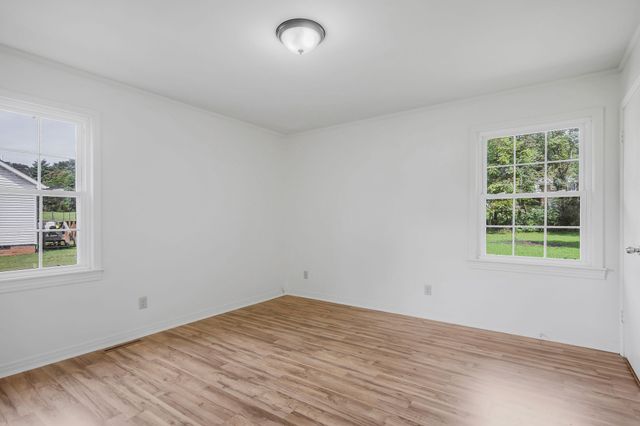 396 Jefferson Ave, Sparta, TN 38583