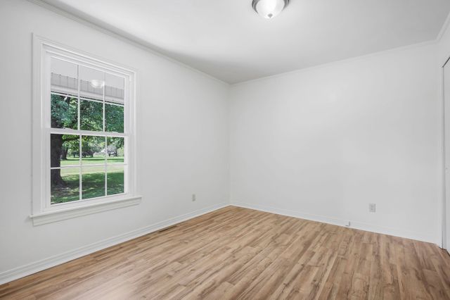 396 Jefferson Ave, Sparta, TN 38583