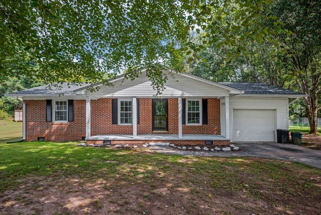 396 Jefferson Ave, Sparta, TN 38583