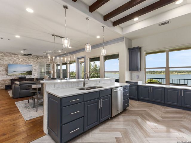 1736 Stagecoach Drive, Canyon Lake, TX 78133