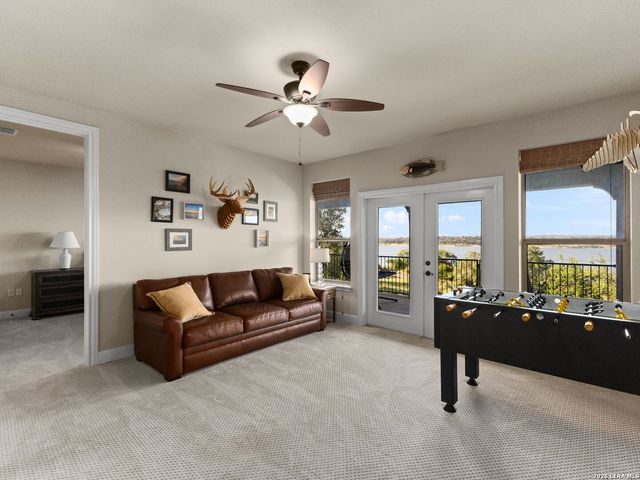 1736 Stagecoach Drive, Canyon Lake, TX 78133