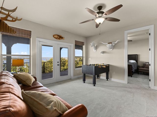1736 Stagecoach Drive, Canyon Lake, TX 78133