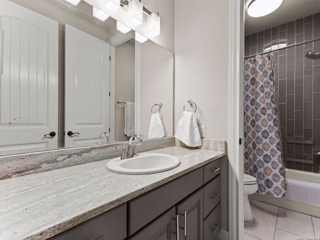 1736 Stagecoach Drive, Canyon Lake, TX 78133