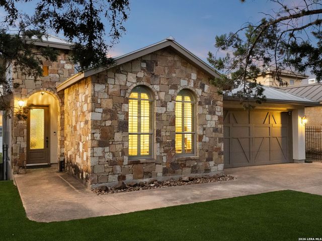 1736 Stagecoach Drive, Canyon Lake, TX 78133