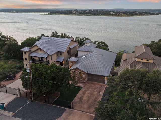 1736 Stagecoach Drive, Canyon Lake, TX 78133