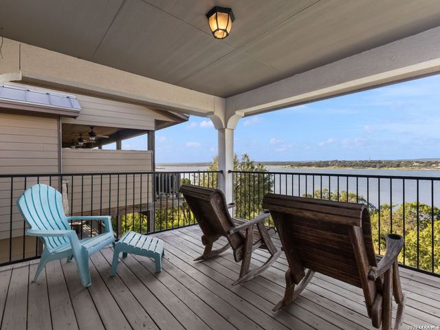 1736 Stagecoach Drive, Canyon Lake, TX 78133