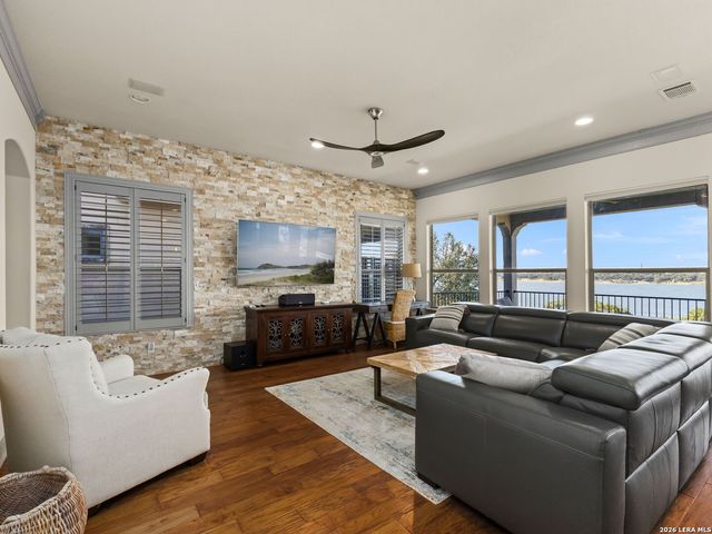 1736 Stagecoach Drive, Canyon Lake, TX 78133