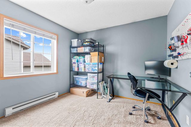 3915 34th Street S, Fargo, ND 58104
