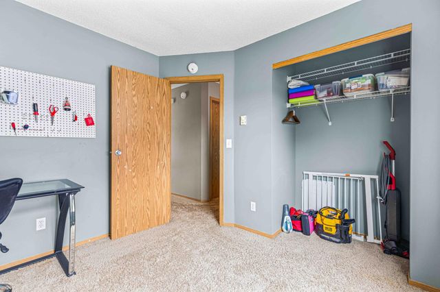 3915 34th Street S, Fargo, ND 58104