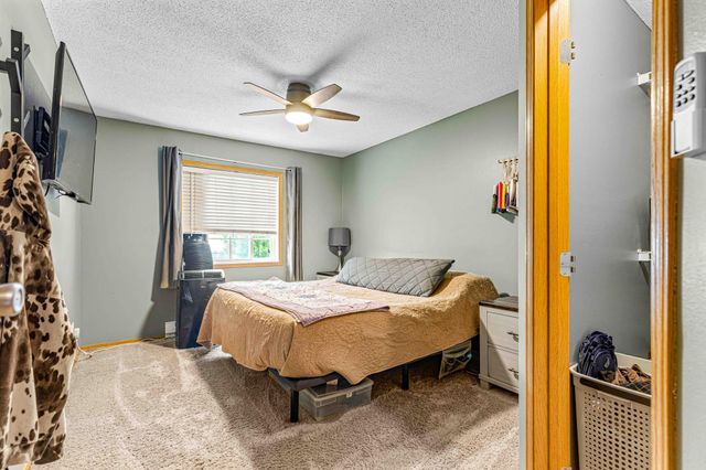 3915 34th Street S, Fargo, ND 58104