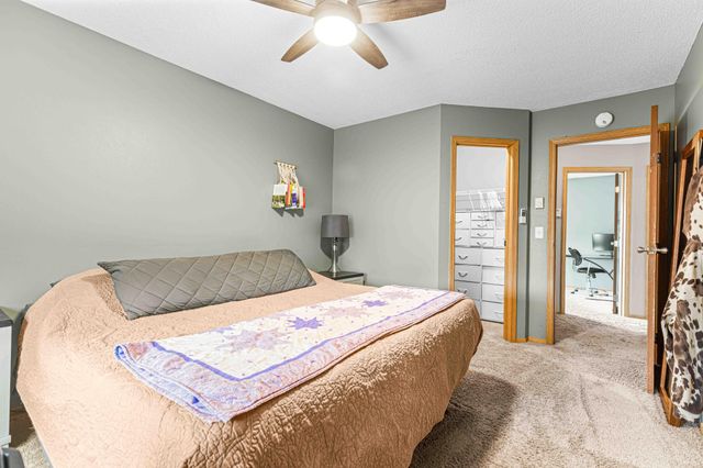 3915 34th Street S, Fargo, ND 58104
