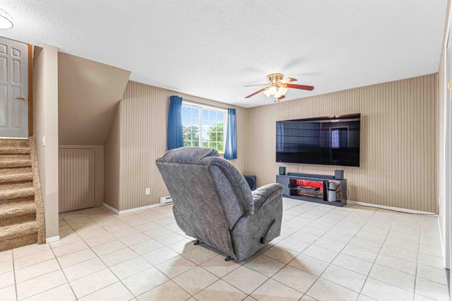 3915 34th Street S, Fargo, ND 58104