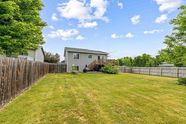3915 34th Street S, Fargo, ND 58104