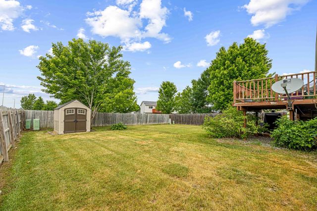 3915 34th Street S, Fargo, ND 58104