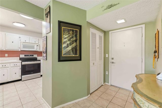 3680 IRONWOOD CIRCLE 202L, Bradenton, FL 34209