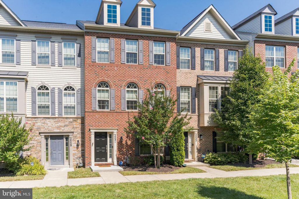 2531 STANDIFER PL, Lanham, MD 20706