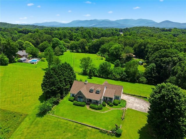 127 Grandview Drive, Ellijay, GA 30540