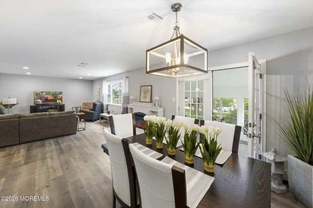 14 Picasso Court, Toms River, NJ 08757