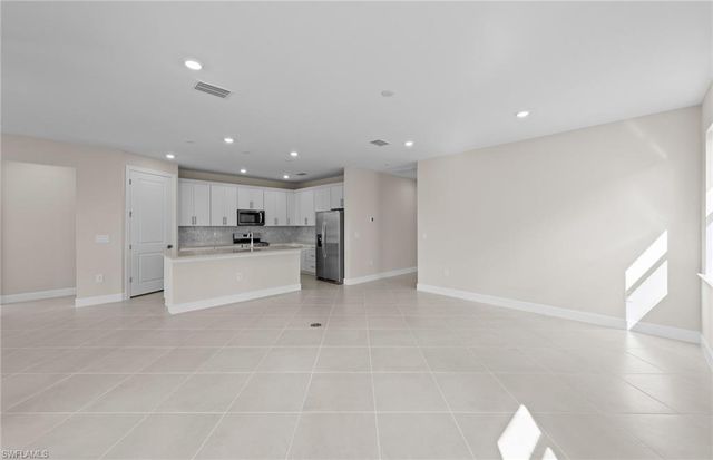 7132 Chapel Creek LN, North Fort Myers, FL 33917