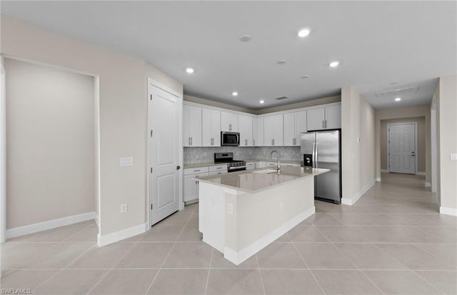 7132 Chapel Creek LN, North Fort Myers, FL 33917