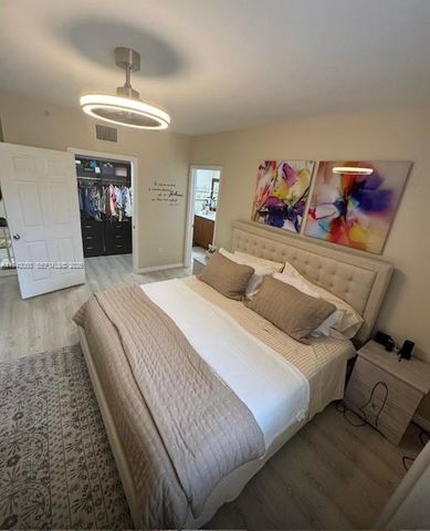 6434 Emerald Dunes Dr 304, West Palm Beach, FL 33411