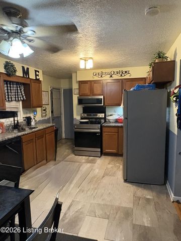 5615 Arvis Dr, Louisville, KY 40216