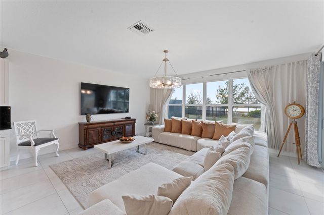 19552 Broad Shore Walk, Loxahatchee, FL 33470