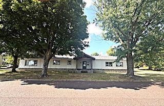 602 E Bond Street, Monett, MO 65708