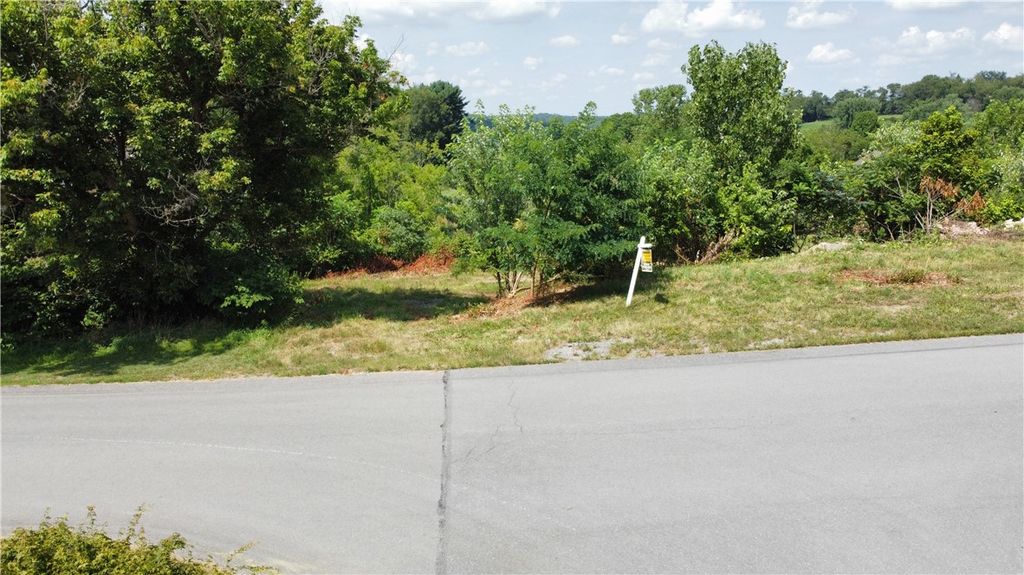 LOT 7 Windcrest Dr, Cecil, PA 15321