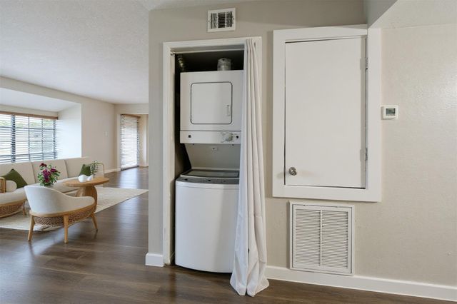 12633 Memorial Drive 176, Houston, TX 77024