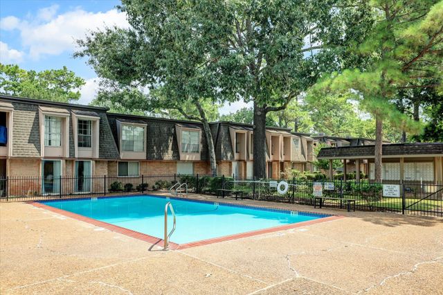 12633 Memorial Drive 176, Houston, TX 77024