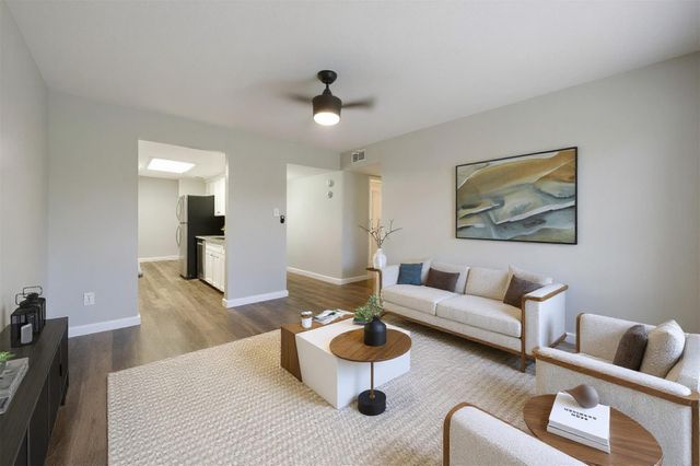 12633 Memorial Drive 176, Houston, TX 77024