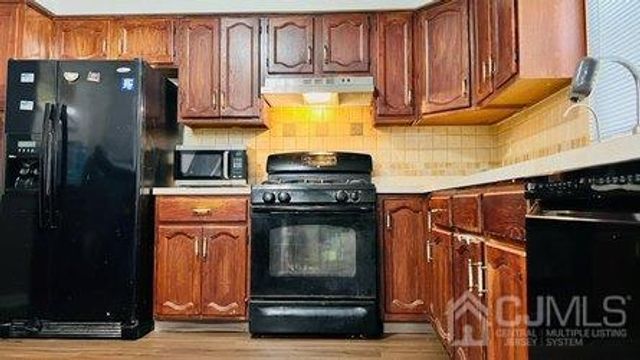 2804 Cricket Circle, Edison, NJ 08820