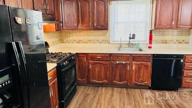 2804 Cricket Circle, Edison, NJ 08820