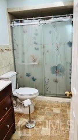 2804 Cricket Circle, Edison, NJ 08820