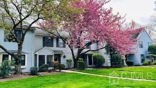 2804 Cricket Circle, Edison, NJ 08820