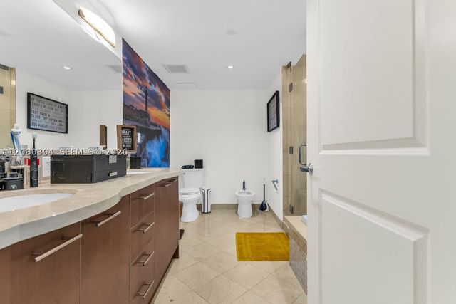 1200 Holiday Dr 208, Fort Lauderdale, FL 33316