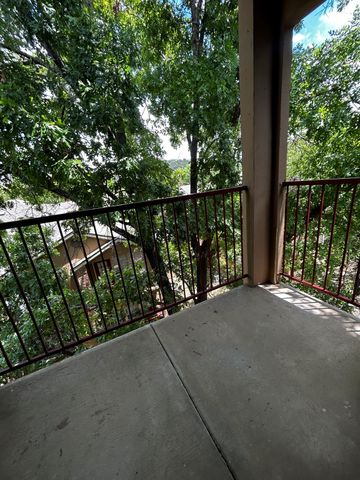 6804 N Capital Of Texas Highway 827, Austin, TX 78731