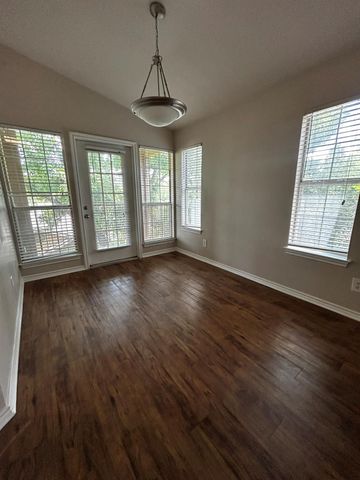 6804 N Capital Of Texas Highway 827, Austin, TX 78731