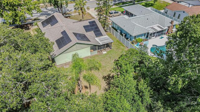 18425 SWAN LAKE DRIVE, Lutz, FL 33549
