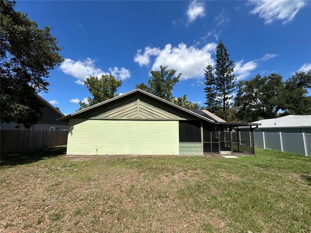 18425 SWAN LAKE DRIVE, Lutz, FL 33549