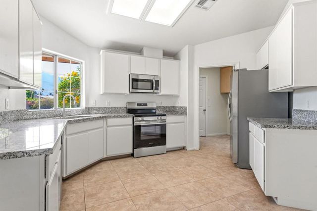28670 Avenida Maravilla, Cathedral City, CA 92234