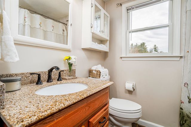 3 Wallace Drive, Merrimack, NH 03054